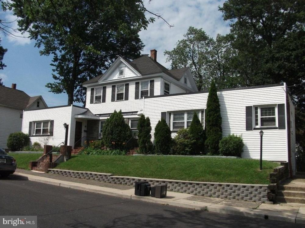 Currently Displayed Property Photo